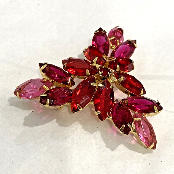 Vintage Rhinestone Brooch goldtone pink red prong set retro statement jewelry - Picture 2 of 8